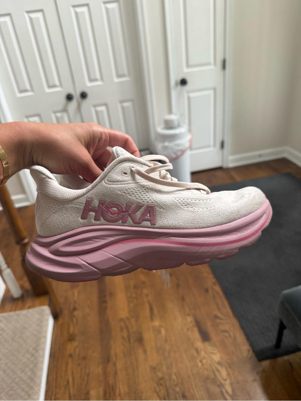 Hoka Clifton 10 Women’s White and Pink 7.5 Running Sneaker